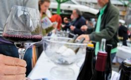 天然葡萄酒适合储存起来吗？