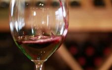 葡萄酒中的白藜芦醇对人体有什么好处？