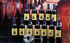2015年份史密斯拉菲特酒庄红葡萄酒的大师点评怎样？
