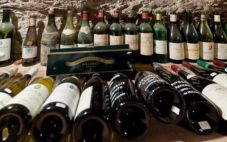作为一个新人收藏家，应该如何进行葡萄酒收藏？