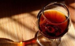 喝葡萄酒对大脑有益吗？