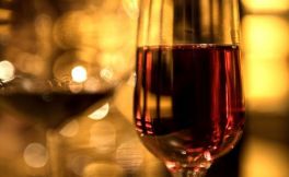 铁板烧和葡萄酒的结合有何奇妙之处？
