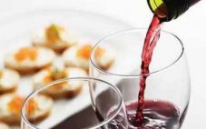 红酒单宁 葡萄酒单宁有什么作用？