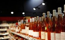 上千万瓶冒牌西班牙粉红葡萄酒在法国市场出售