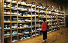 电商的加入使得葡萄酒价格信息进一步透明