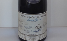 1966年限量版世界杯冠军香槟将在8月拍卖