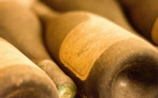 葡萄酒的起源于哪里？葡萄酒的发展历史