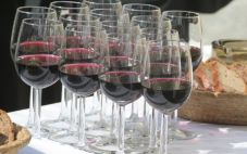西拉葡萄酒和赤霞珠葡萄酒怎么分辨？