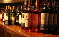 如何找到高品质、低酒精的葡萄酒？