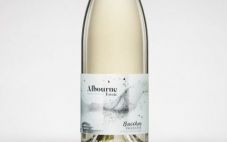 英国Albourne酒庄推出首款微起泡酒