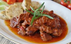 匈牙利红酒烩牛肉好吃的家常料理