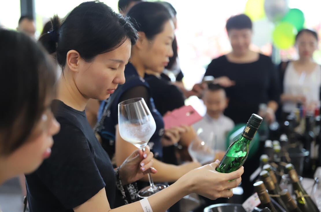 德国雷司令在中国掀起盛夏热潮，中国消费者热情迎接德国葡萄酒公主