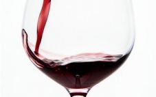 特色的格鲁吉亚山谷萨驰诺半干红葡萄酒