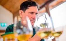 世界四大葡萄酒大师之一Ronn Wiegand成为蓓拉酒庄特级酿酒