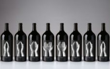 意大利奥纳亚酒庄的最新款葡萄酒系列产品以31万2千美元拍卖