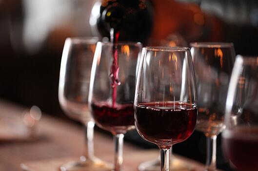 保存葡萄酒新方法是怎么样的呢？