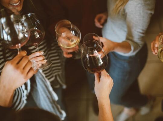 正确饮用葡萄酒是怎么样的呢？