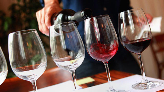 葡萄酒与红酒之间的关系浅析