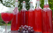 自酿红葡萄酒的方法是怎么样的呢？