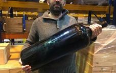 伯特酒庄一瓶18升装2011年份葡萄酒出售了