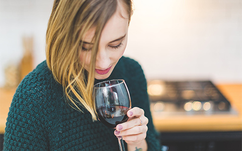 葡萄酒酒评应该怎么做呢？