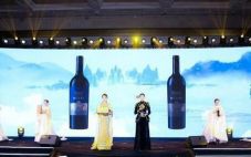 “盛世匠心•大国礼遇”爱斐堡新品发布会在杭州举行