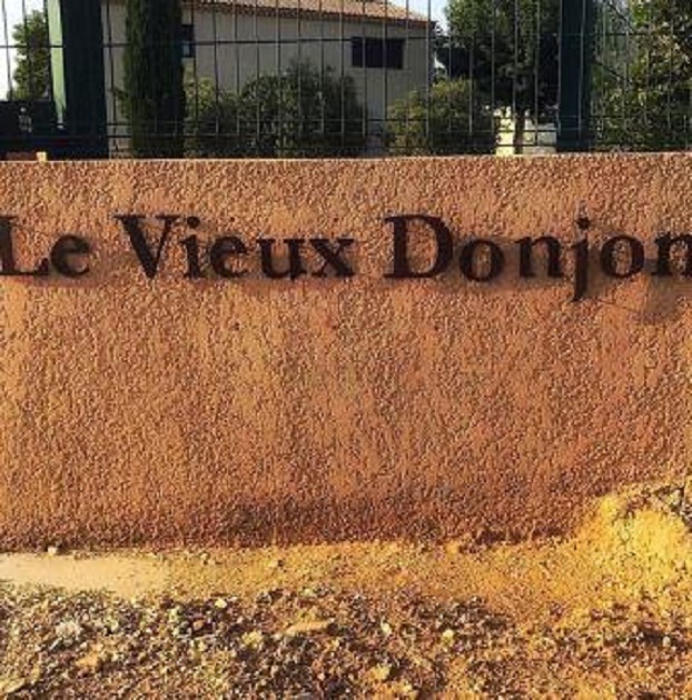 老教堂酒庄Le Vieux Donjon