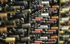 英国葡萄酒贸易界呼吁政府重新考虑关税计划