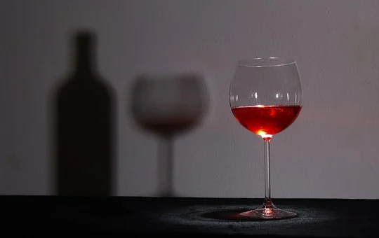 哪个时间段喝红酒比较养生？