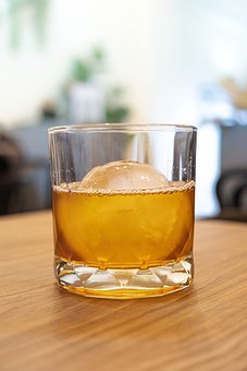 冰和威士忌是怎么回事?