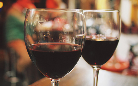 有沉淀的葡萄酒是好酒还是差酒我们了解多少呢？