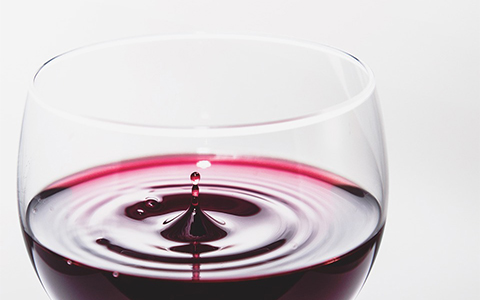 健康生活：一天中什么时间喝葡萄酒是最好的呢？