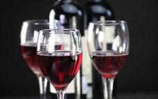 黑皮诺葡萄酒起源于哪里?