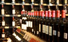 Liv-ex的最新报告，精品葡萄酒市场将面临黯淡的2024年
