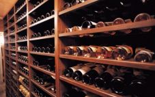 法国男子偷窃7000瓶葡萄酒被捕 价值高达50万欧元